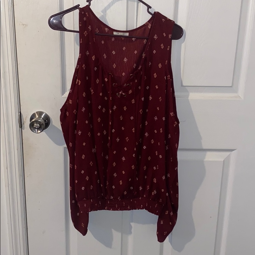Cold shoulder top